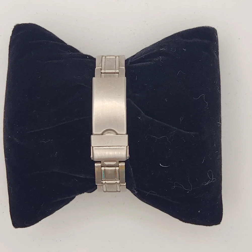 Stainless Steel Watch With‎ New Battery.